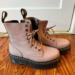 listing-status-banner